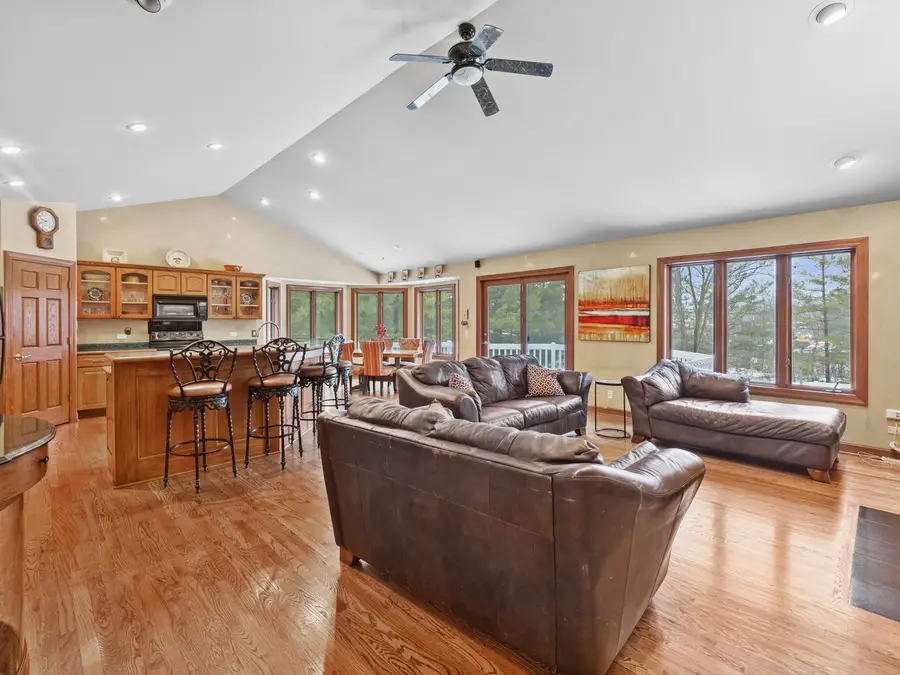 24266 N Forest Drive, Lake Zurich, IL 60047 - Image #2