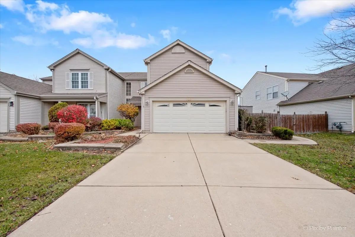 720 Legends Drive, Carol Stream, IL 60188 - Image #1
