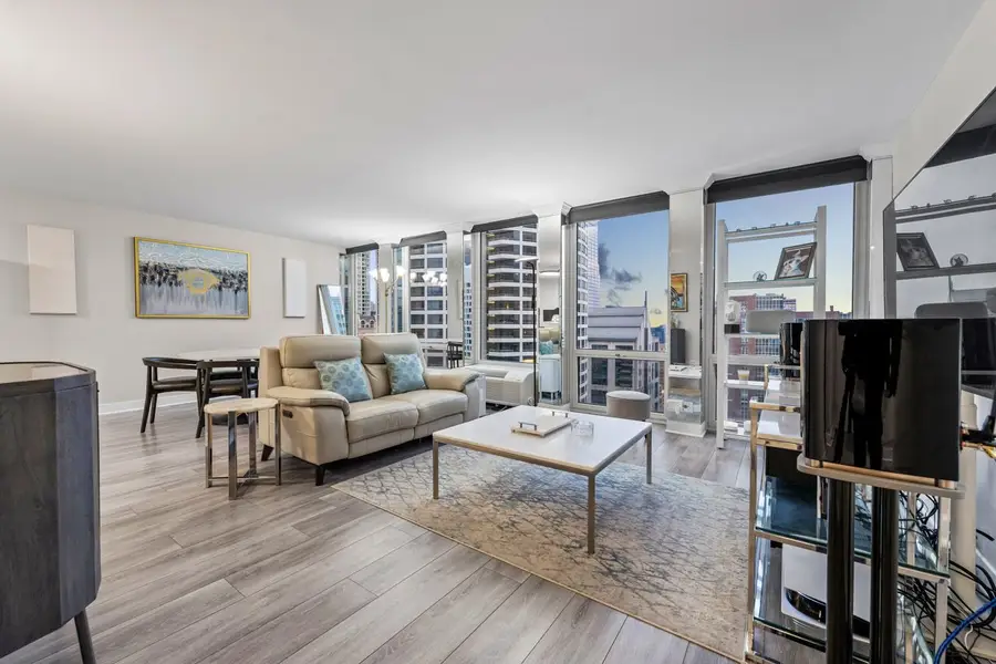 111 E Chestnut Street #28J, Chicago, IL 60611 - Image #3