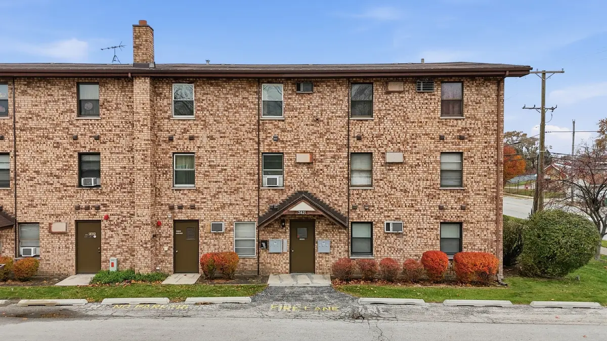 3821 W 123rd Street #301, Alsip, IL 60803 - Image #1