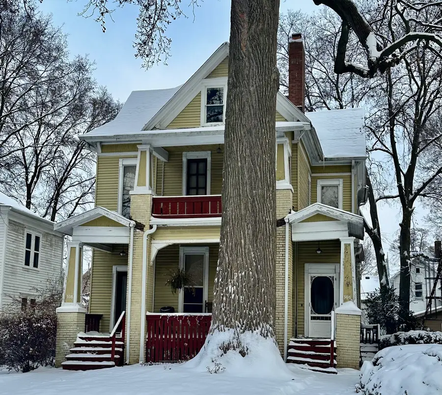 308 E Walnut Street, Bloomington, IL 61701 - Image #2