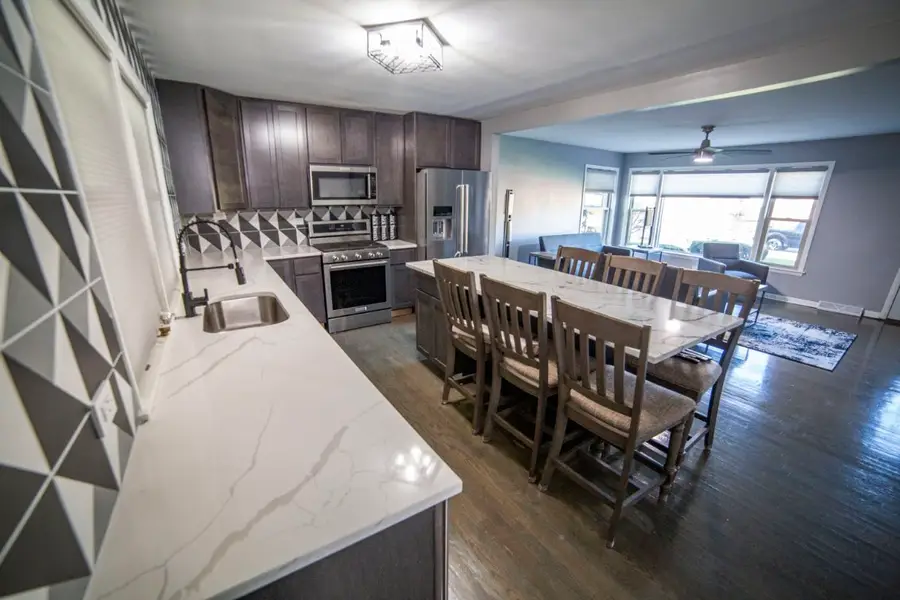 5543 W 83rd Street, Burbank, IL 60459 - Image #3