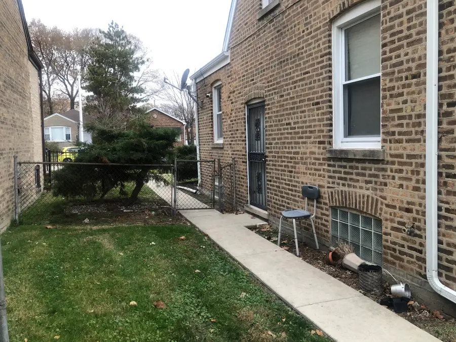 9715 S Dobson Avenue, Chicago, IL 60628 - #2