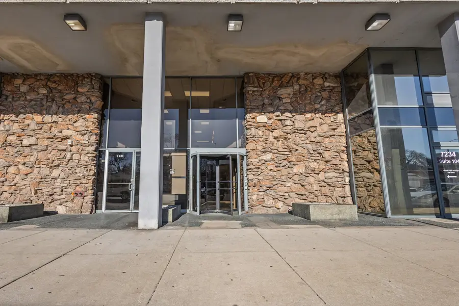 7234 W North Avenue #1608, Elmwood Park, IL 60707 - Image #2