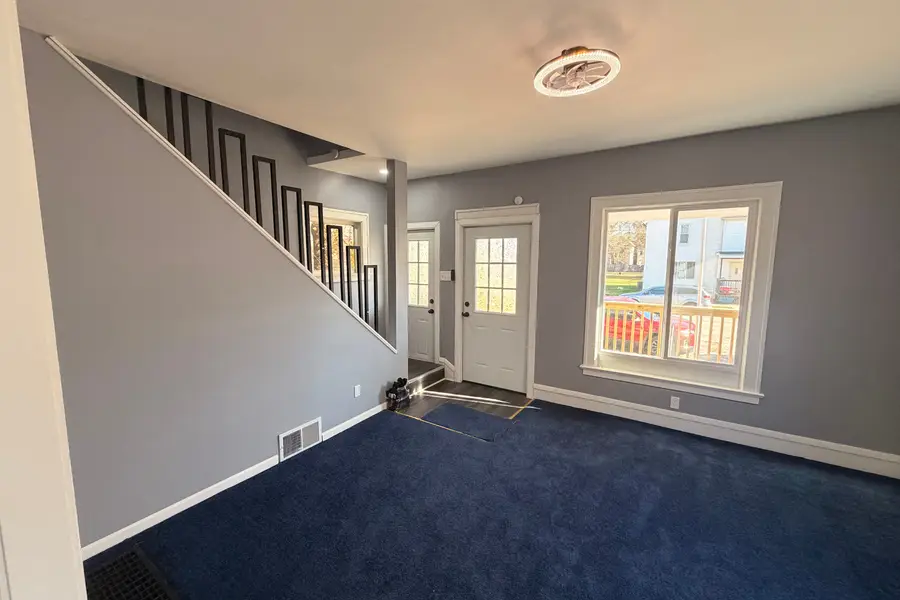 353 S 5th Avenue S, Kankakee, IL 60901 - Image #2