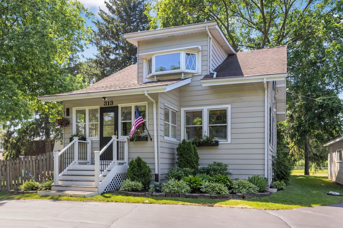 313 E Des Moines Street, Westmont, IL 60559 - Image #1