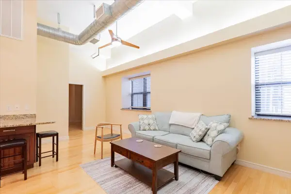 212 N Center Street #104, Bloomington, IL 61701