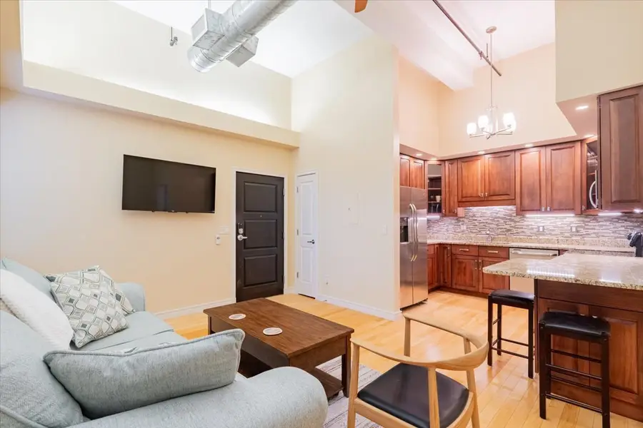 212 N Center Street #104, Bloomington, IL 61701 - Image #2