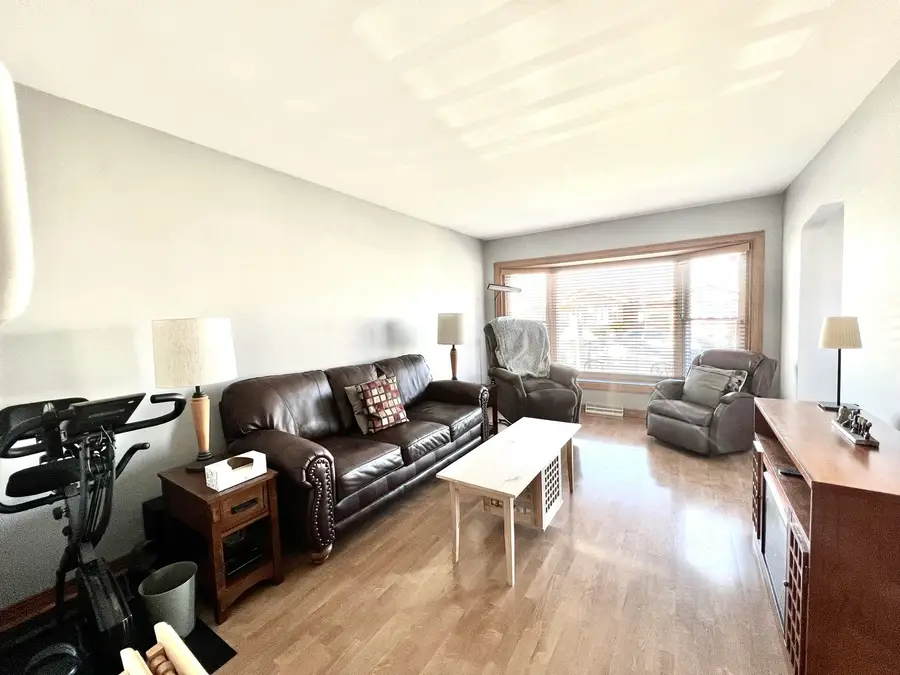 Address Withheld By Seller, Chicago, IL 60638 - Image #3