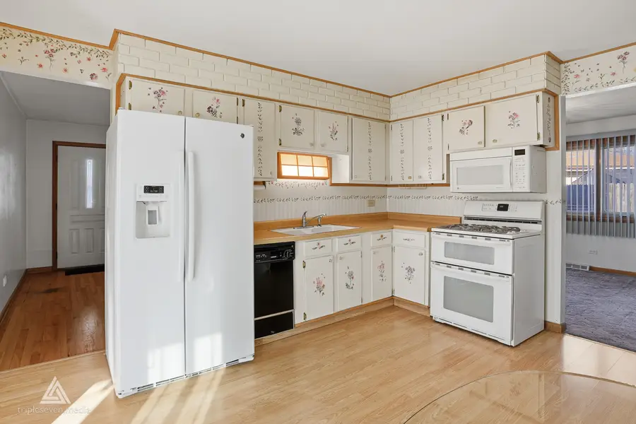 18021 Pin Oak Court, Tinley Park, IL 60477 - Image #3