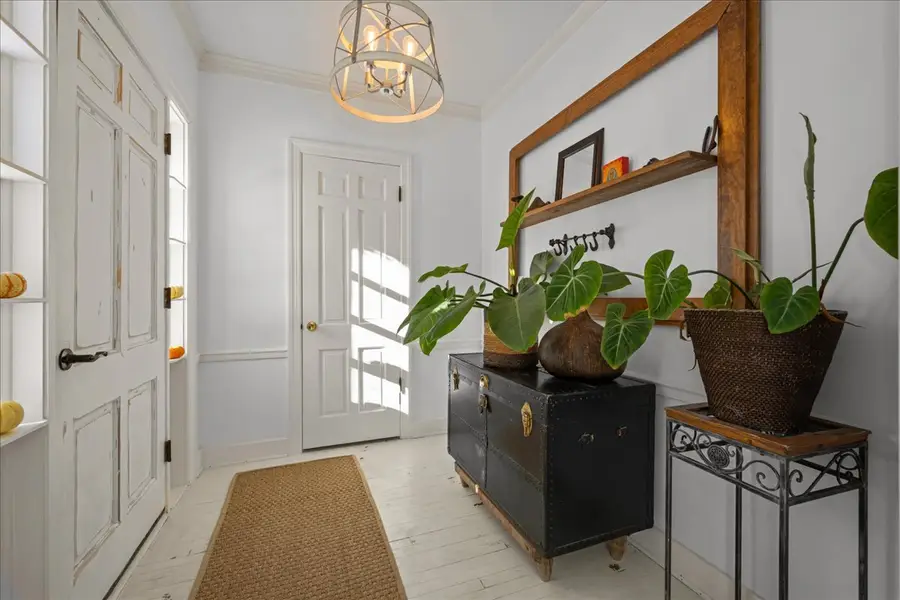 124 W Crystal Lake Avenue, Crystal Lake, IL 60014 - Image #3