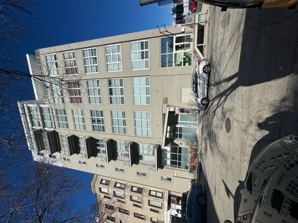 770 W Gladys Avenue #305, Chicago, IL 60661