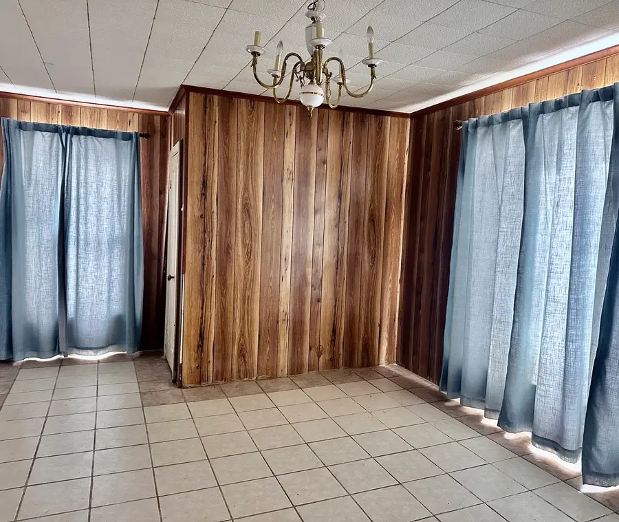 910 N Madison Street, Bloomington, IL 61701 - Image #3