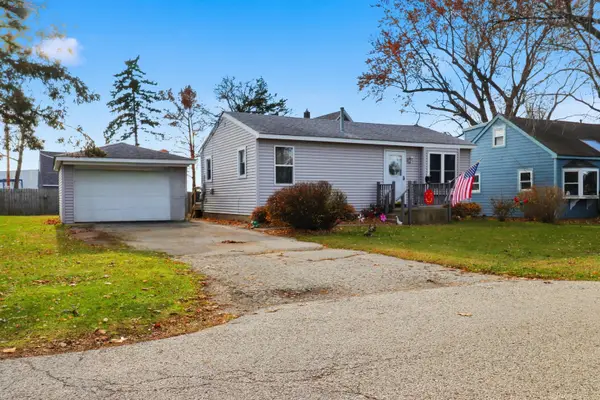 3013 Emily Lane, McHenry, IL 60051