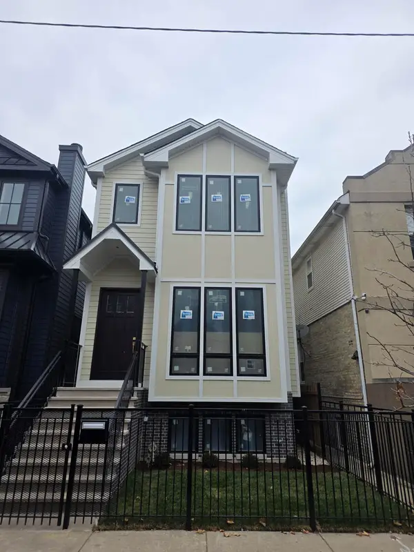 2034 W Erie Street, Chicago, IL 60612