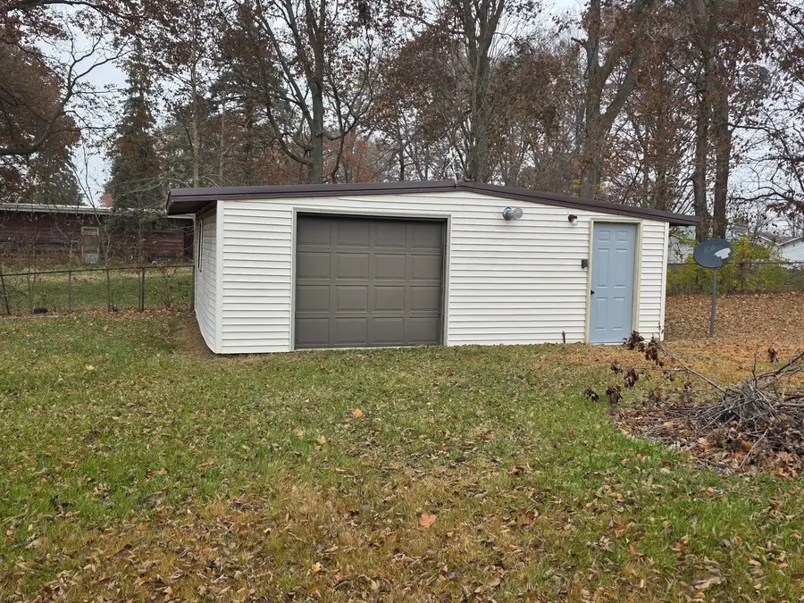 28660 Woodside Drive, Rock Falls, IL 61071 - Image #3