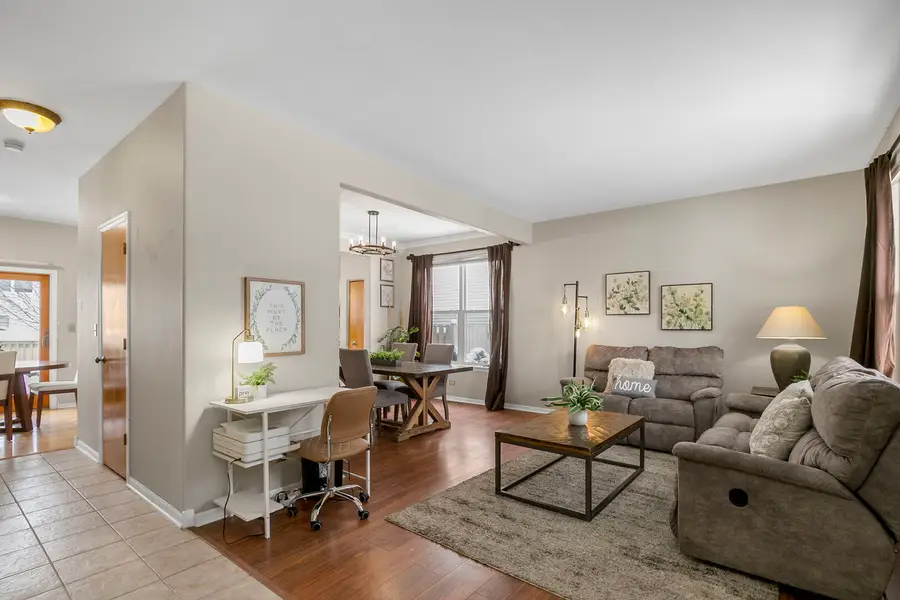 28808 Blacksmith Court, Lakemoor, IL 60051 - Image #2