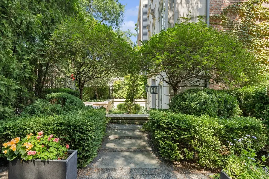 1755 N Mohawk Street, Chicago, IL 60614 - Image #2