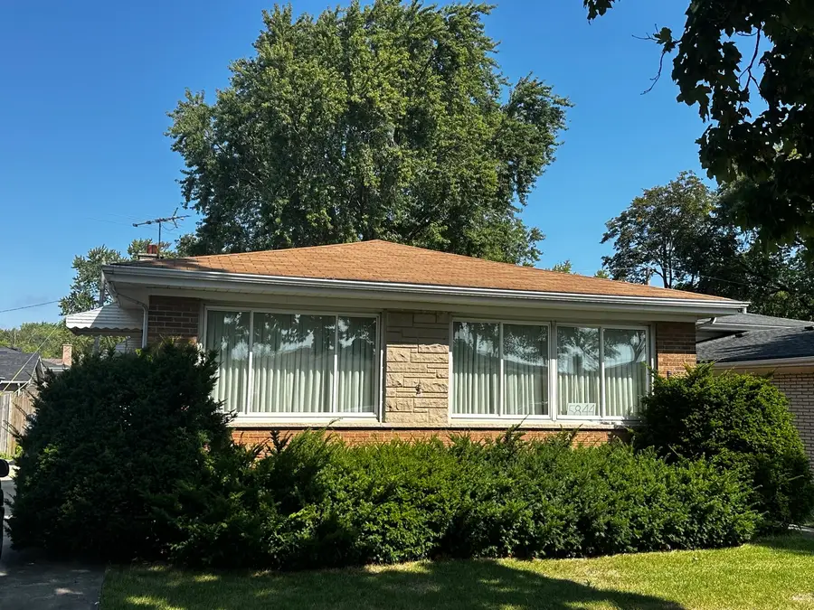 5844 Warren Street, Morton Grove, IL 60053 - Image #2