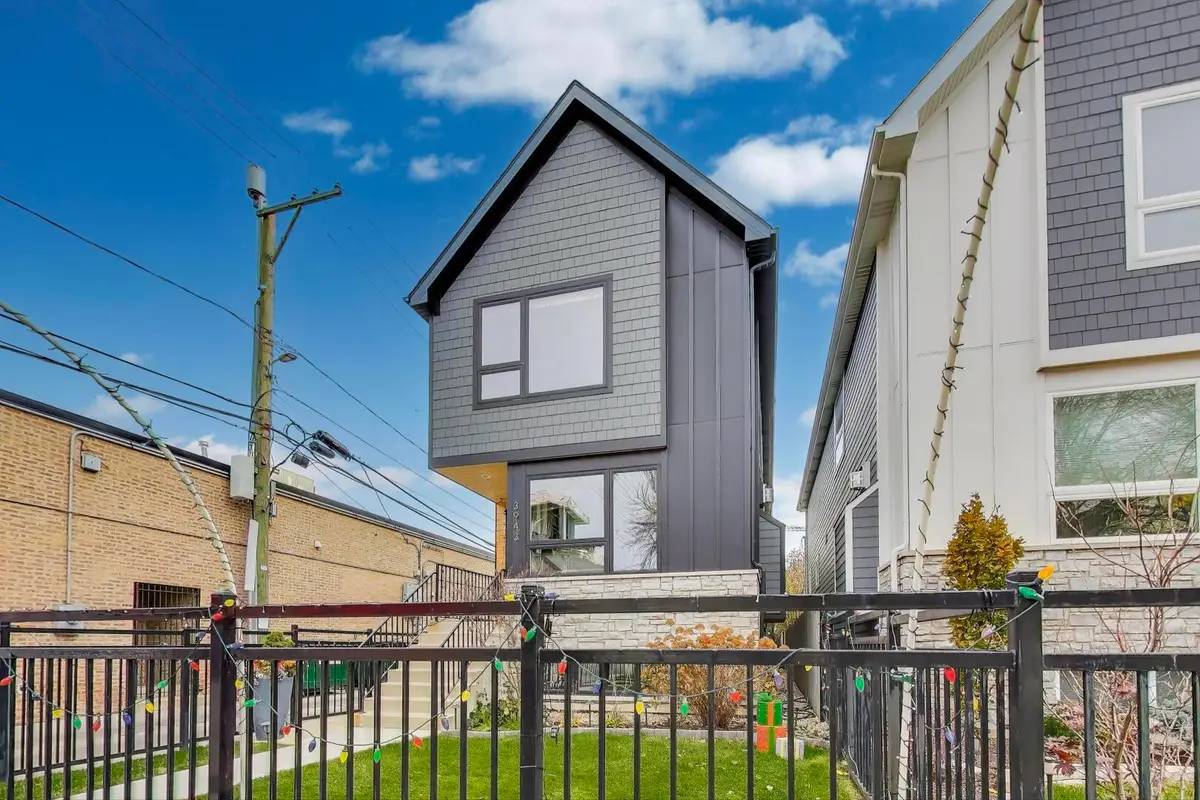 3943 N Francisco Avenue, Chicago, IL 60618 - Image #1