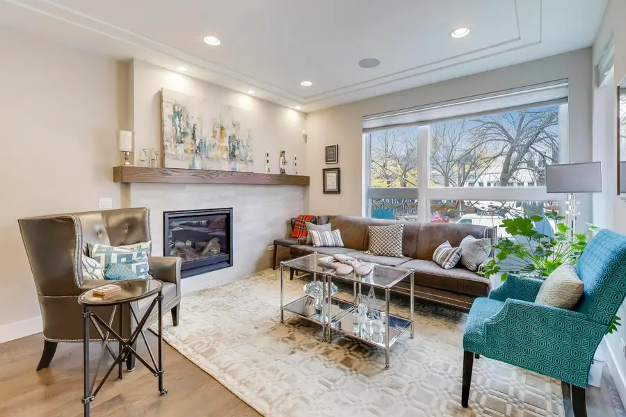 3943 N Francisco Avenue, Chicago, IL 60618 - Image #2