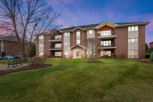 13128 Timber Trail #302, Palos Heights, IL 60463