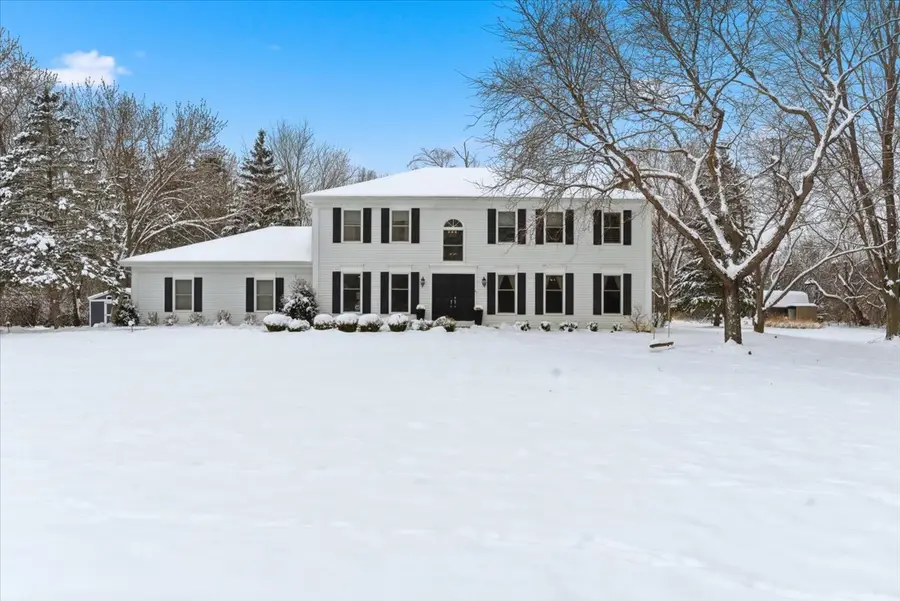 12 Crestview Lane, Lake Barrington, IL 60010 - Image #3