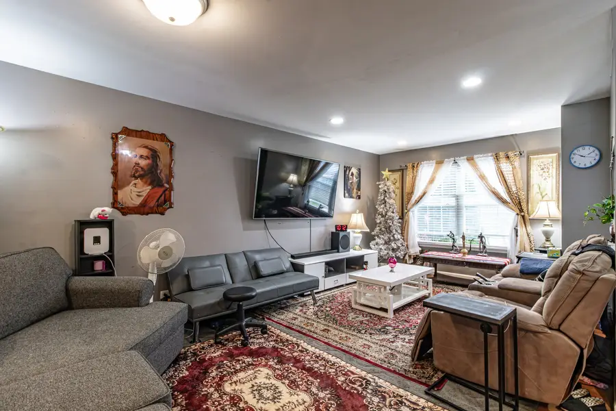 163 Holiday Lane, Hainesville, IL 60073 - Image #3