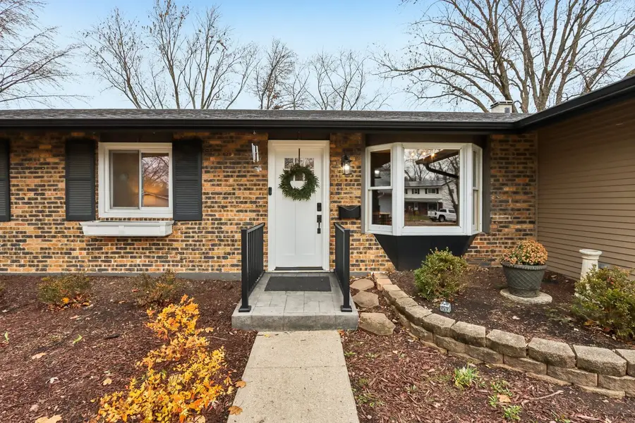 2608 York Court, Woodridge, IL 60517 - Image #2