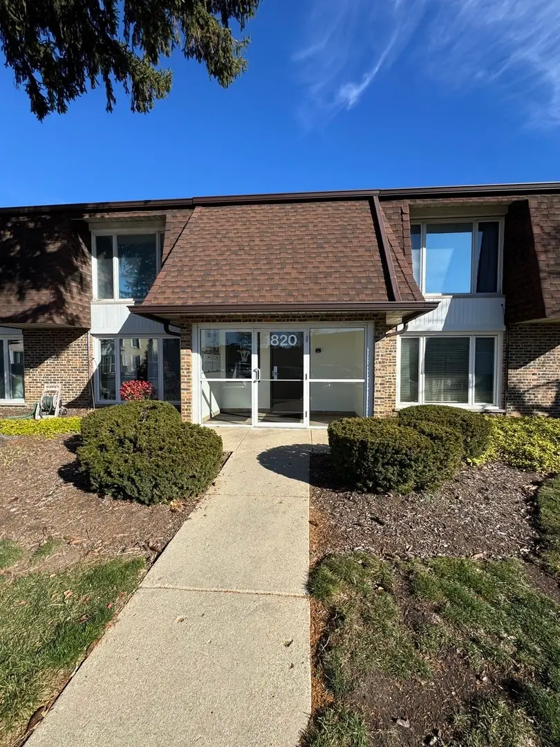 1820 W Surrey Park Lane #1B, Arlington Heights, IL 60005 - Image #2