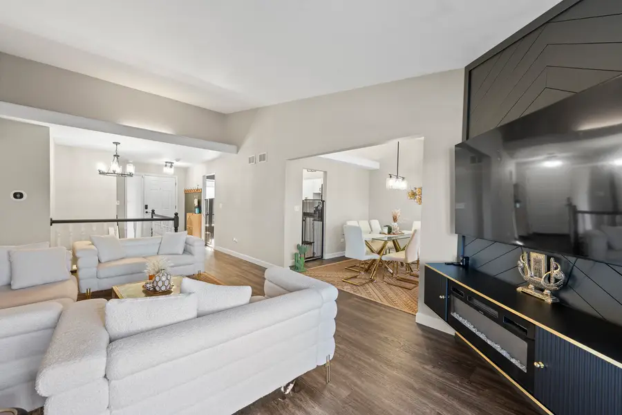 8918 Clearview Drive, Orland Park, IL 60462 - Image #3