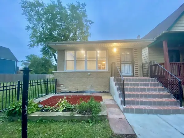 6831 S Winchester Avenue, Chicago, IL 60636