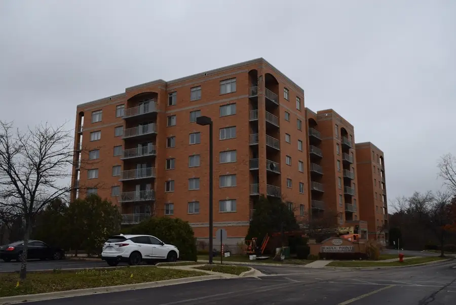 6801 N Milwaukee Avenue #404, Niles, IL 60714 - Image #2