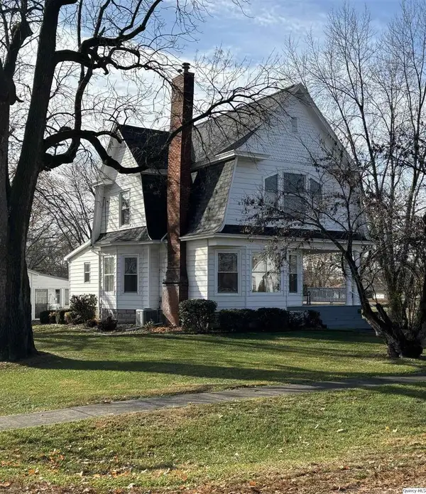 502 Albers St., Golden, IL 62339