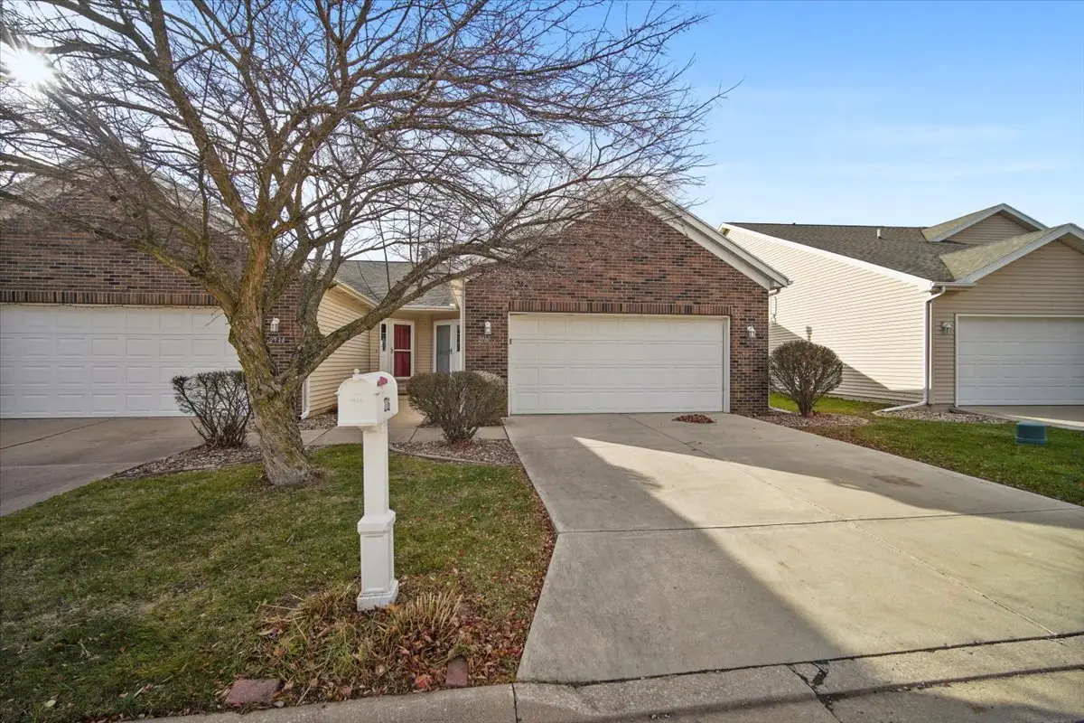 2716 Westbrook Drive, Bloomington, IL 61705 - Image #1