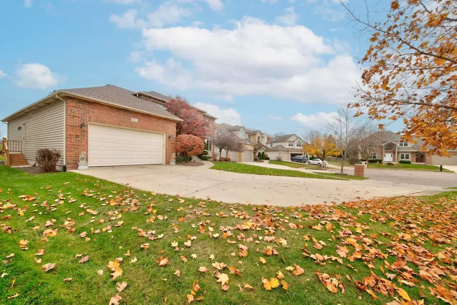 911 Hampton Drive, Carol Stream, IL 60188 - Image #3