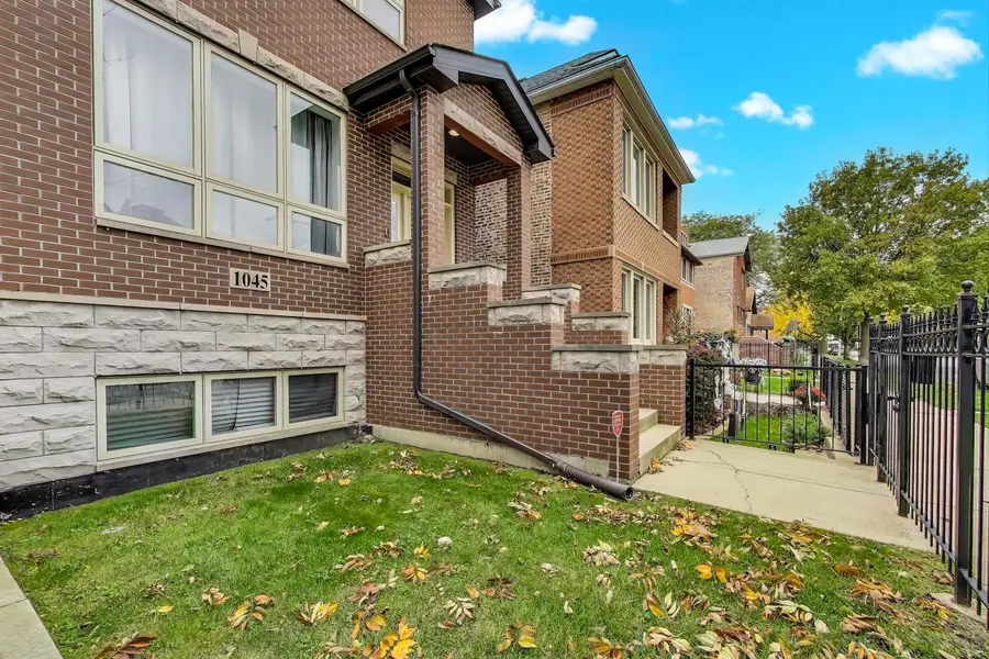 1045 W 34th Place, Chicago, IL 60608 - Image #2