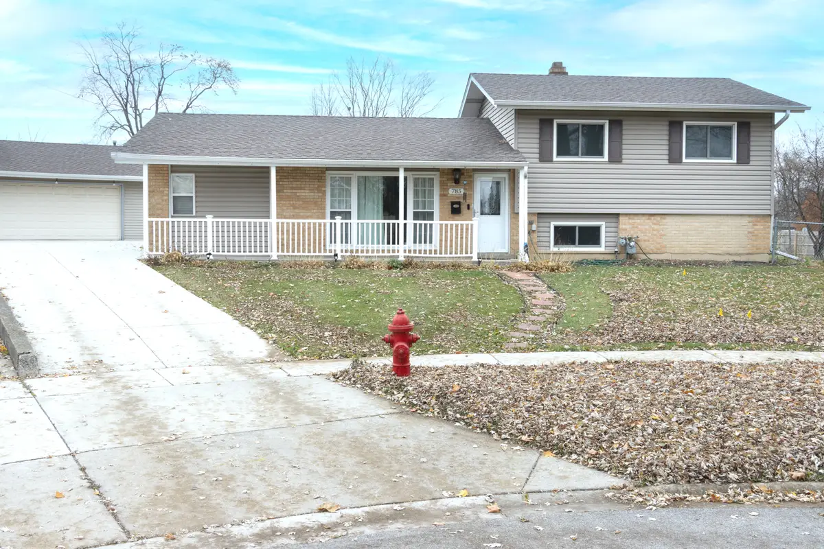 785 Woodlawn Street, Hoffman Estates, IL 60169 - Image #1