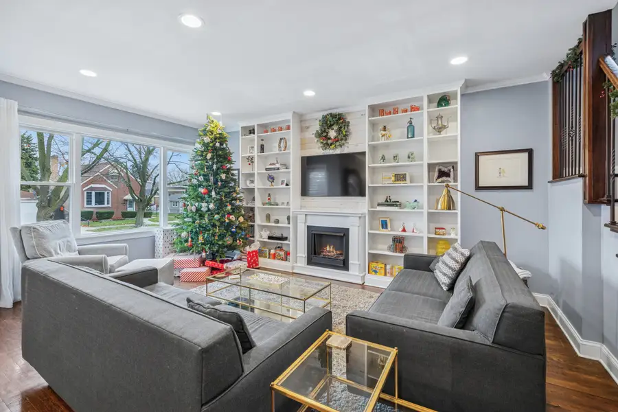 6251 W Patterson Avenue, Chicago, IL 60634 - Image #2