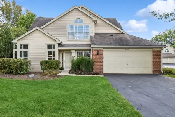 30W073 Penny Lane, Warrenville, IL 60555