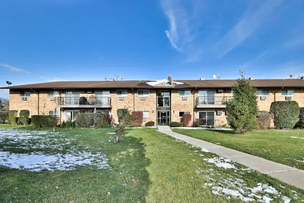 836 E Old Willow Road E #211, Prospect Heights, IL 60070