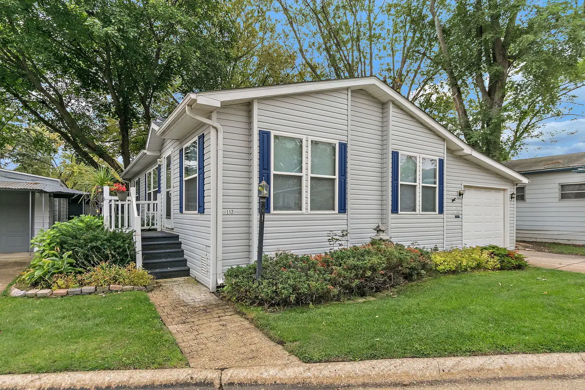117 Parkwood Road, Elgin, IL 60123 - Image #1