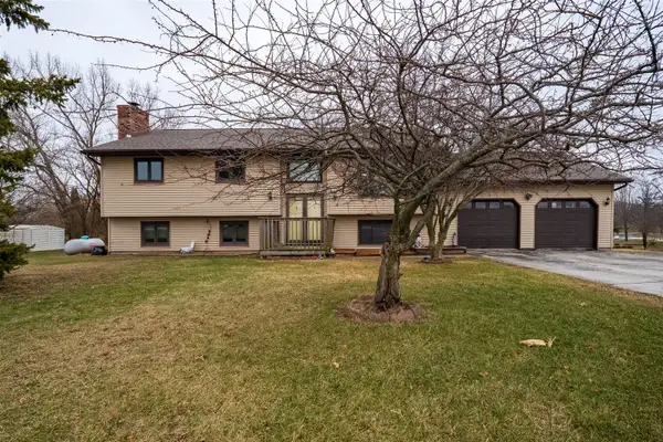 22149 N 825 E, Carlock, IL 61725