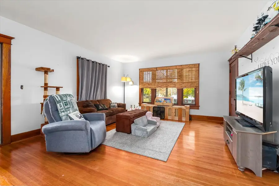 305 W Park Avenue, Sheridan, IL 60551 - Image #3