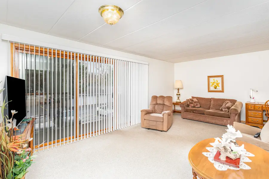 4920 W 134th Court #207, Crestwood, IL 60418 - Image #3