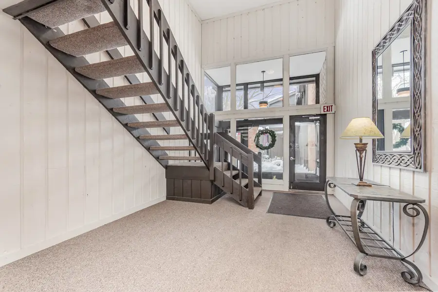 740 Saint Andrews Lane #21, Crystal Lake, IL 60014 - Image #2