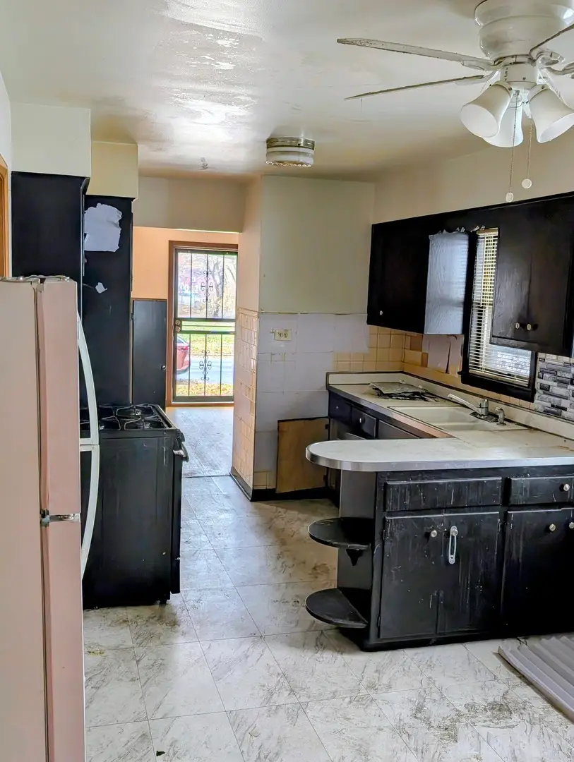 7935 S East End Avenue, Chicago, IL 60617 - Image #3