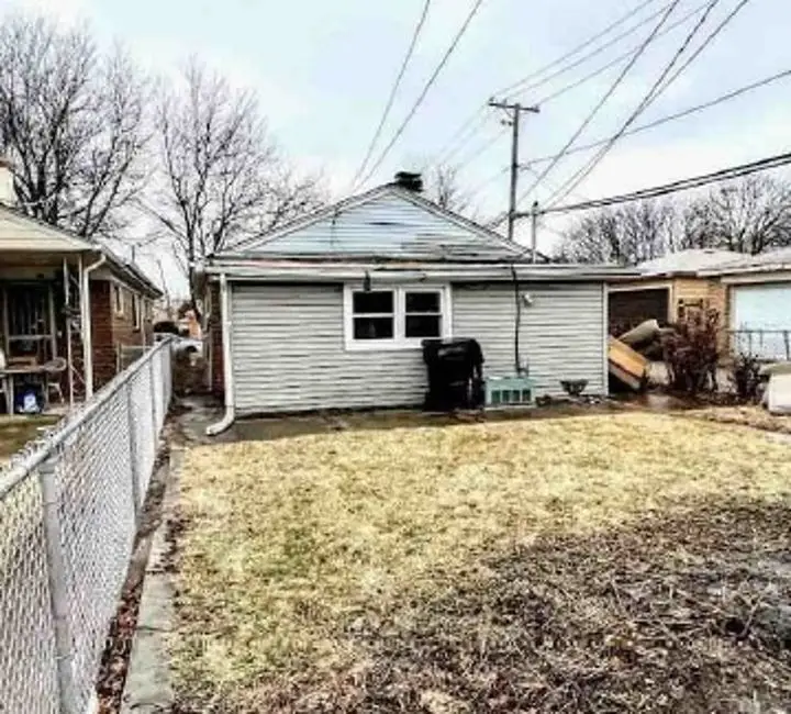 9315 S East End Avenue, Chicago, IL 60617 - #3