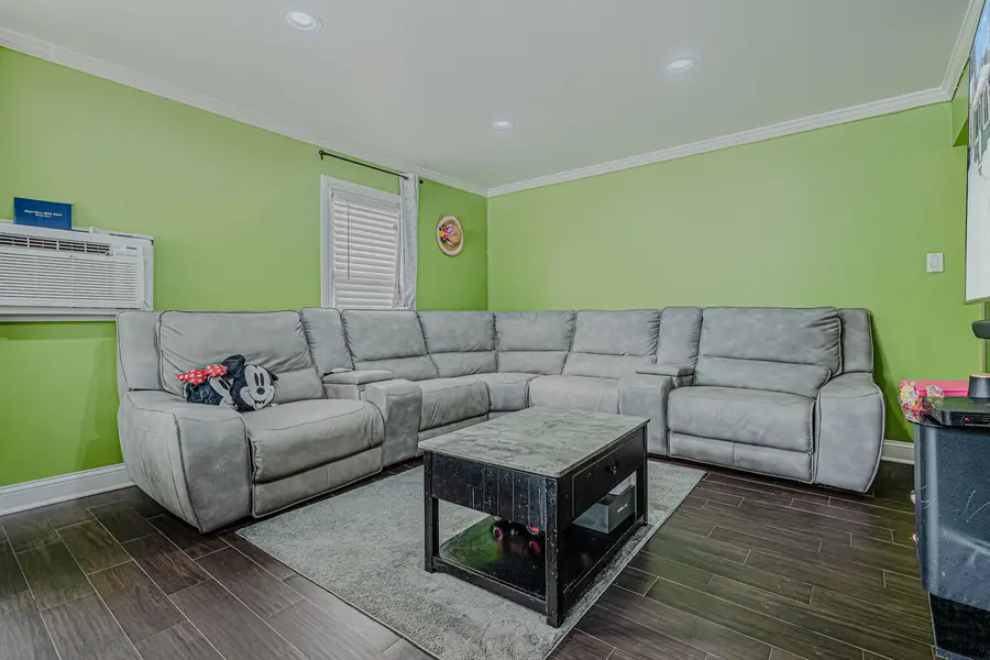 Address Withheld By Seller, Waukegan, IL 60085 - Image #3