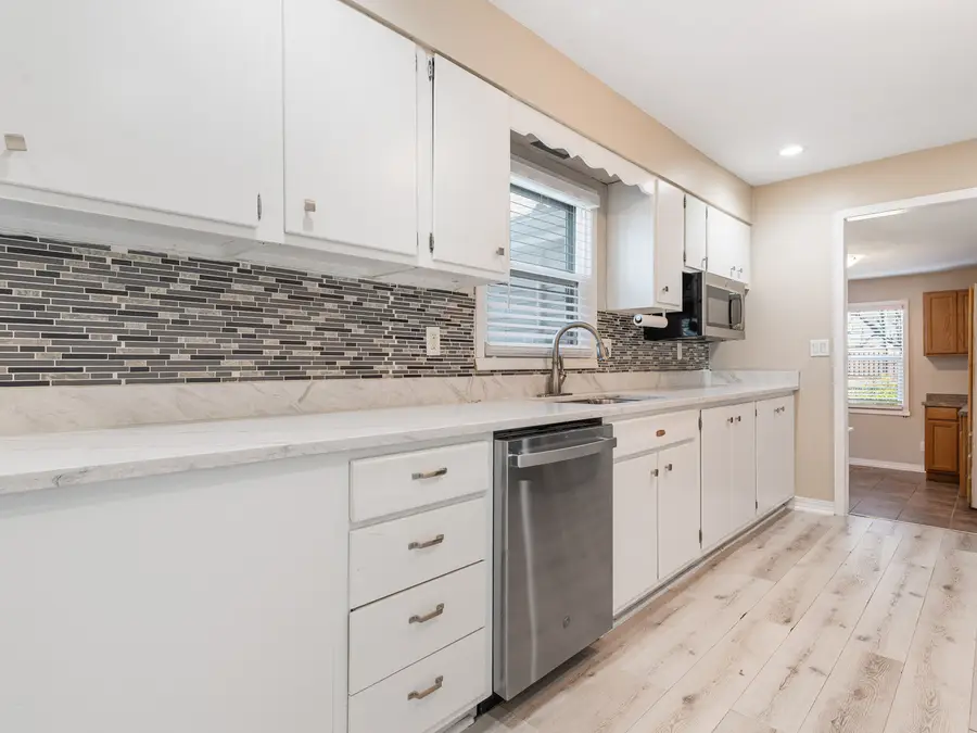 Address Withheld By Seller, Shorewood, IL 60404 - Image #3